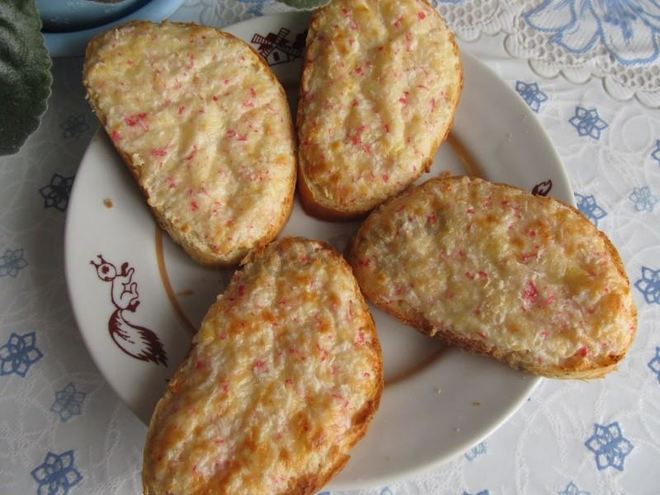 Рецепт бутербродов с крабовыми палочками и сыром