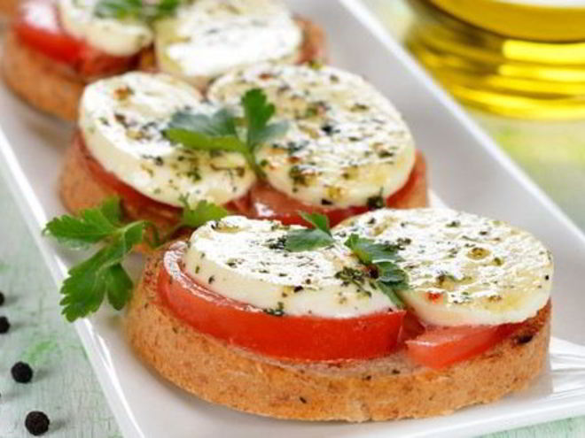 Рецепт бутербродов с курицей и моцареллой