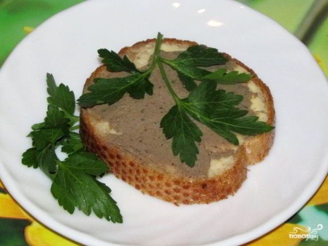 Рецепт бутербродов с паштетом из печени