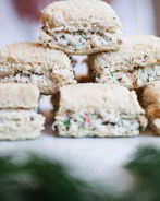 Бутерброды с пастой из креветок