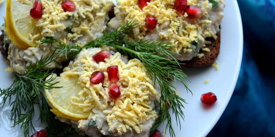 Бутерброды с пастой из сельди