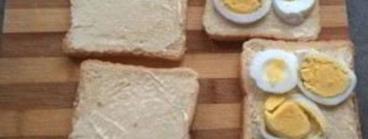 бутерброды с рыбными консервами. Шаг 2