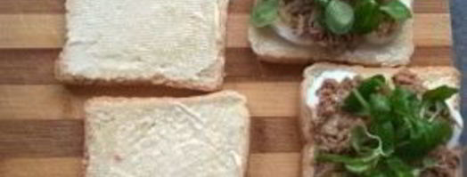 бутерброды с рыбными консервами. Шаг 3