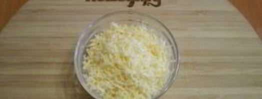 бутерброды с сыром и помидорами. Шаг 2