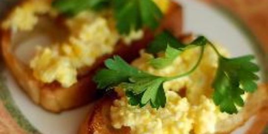 Бутерброды с яйцом и сыром