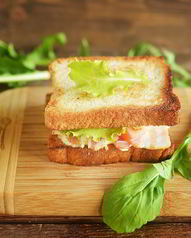 Бутерброды с помидорами