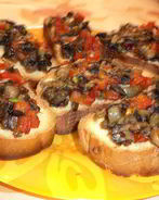 Горячие бутерброды с грибами и сладким перцем