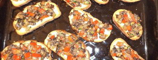 горячие бутерброды с грибами и сладким перцем. Шаг 4