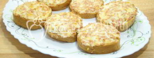 горячие бутерброды с колбасой. Шаг 8