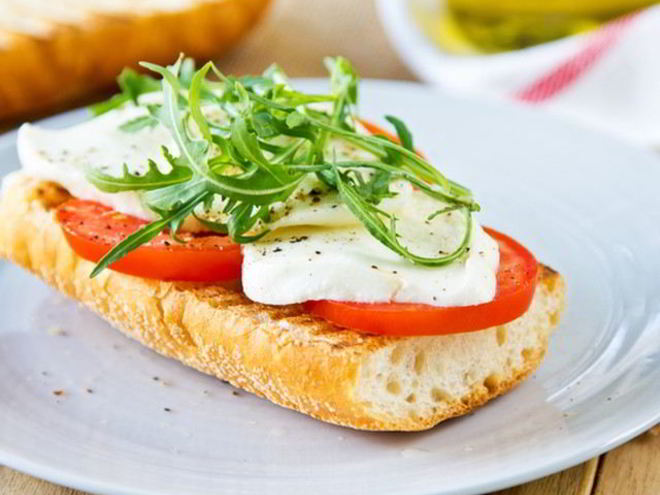 Рецепт горячего бутерброда по-средиземноморски