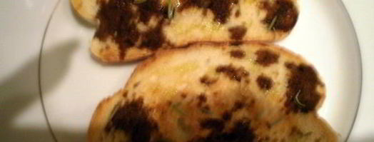 горячий бутерброд с инжиром и сыром дорблю. Шаг 3