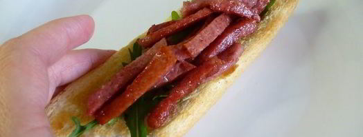 горячий бутерброд с колбасой и сметанным соусом. Шаг 4