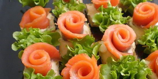 Маленькие закусочные бутерброды