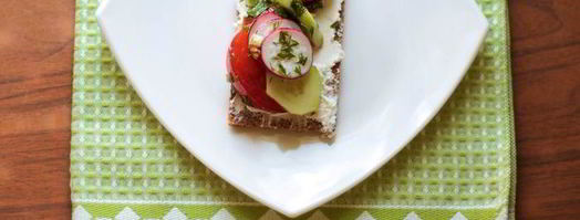 салат весенний бутерброд. Шаг 4