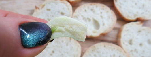 закусочные бутерброды с луком и яйцами. Шаг 2