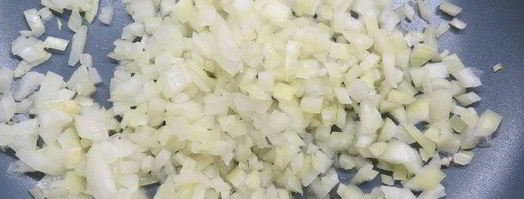 закусочные бутерброды с луком и яйцами. Шаг 4