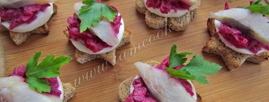 закусочные бутерброды с сельдью, яйцом и свеклой. Шаг 10