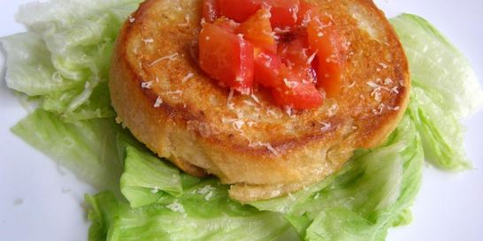 Жареные бутерброды с помидорами и сыром