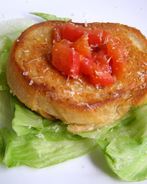 Жареные бутерброды с помидорами и сыром