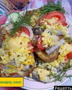 Жареные бутерброды с помидорами майонезом сыром