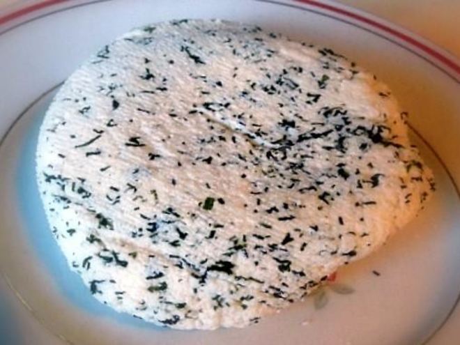 Рецепт домашнего сыра с зеленью