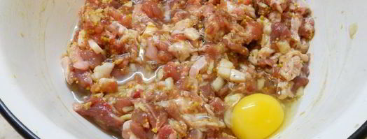 домашняя колбаса с французской горчицей и луком. Шаг 3