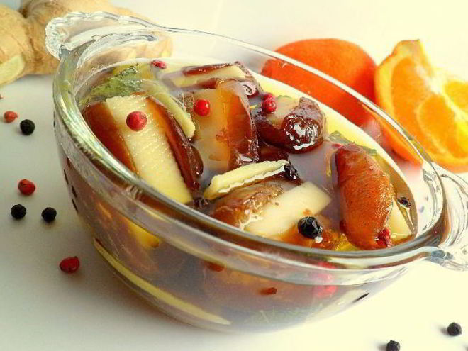 Рецепт фиников, фаршированных сыром эмменталь в пряном соусе