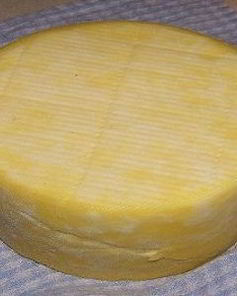 Голландский твердый сыр