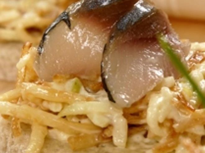 Рецепт канапе с сельдью