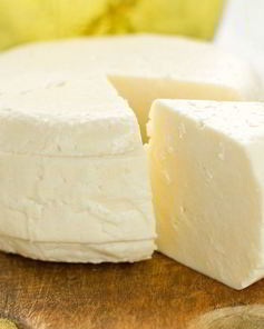 Нежный сыр сулугуни по-домашнему