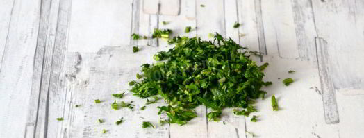 французский омлет с начинкой из сыра и зеленью. Шаг 2