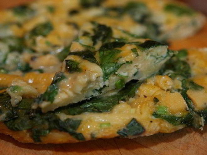 Рецепт фриттаты с макаронами и шпинатом