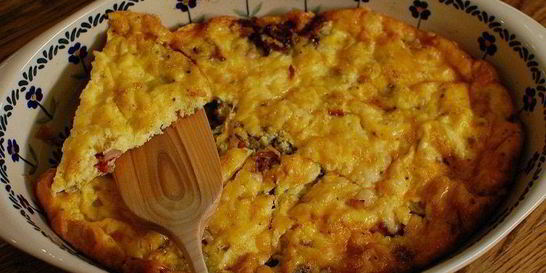 Фриттата с сыром, тимьяном и вялеными помидорами