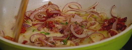 фриттата с сыром, тимьяном и вялеными помидорами. Шаг 6