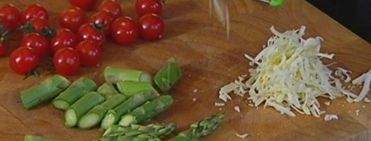 фриттата со спаржей, помидорами и фетой. Шаг 5