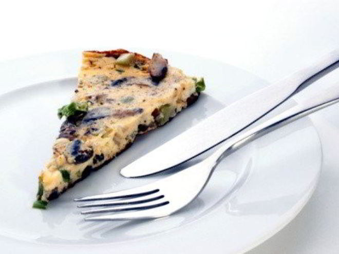 Рецепт грибного омлета с тимьяном и горгонзолой