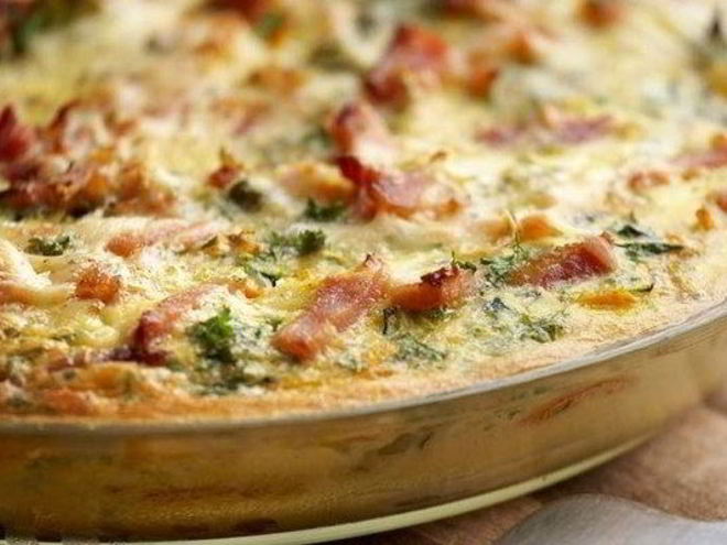 Рецепт картофельной фриттаты с сыром и ветчиной