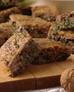 Кюкю из зелени с орехами