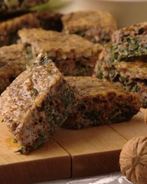 Кюкю из зелени с орехами