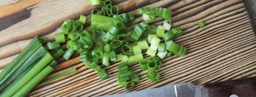 мини-омлеты с крабовыми палочками. Шаг 3