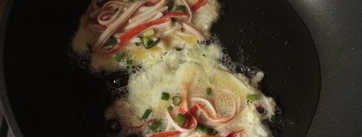 мини-омлеты с крабовыми палочками. Шаг 6