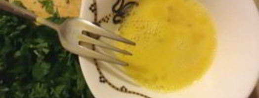 омлет из перепелиных яиц. Шаг 2