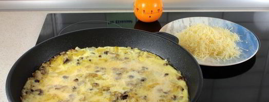 омлет с грибами и картофелем. Шаг 5