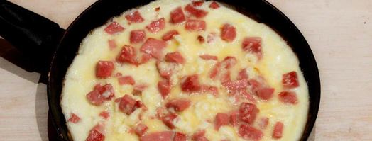 омлет с колбасой. Шаг 8