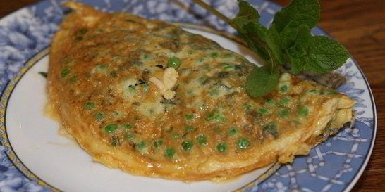 Омлет с мятой и зеленым горошком