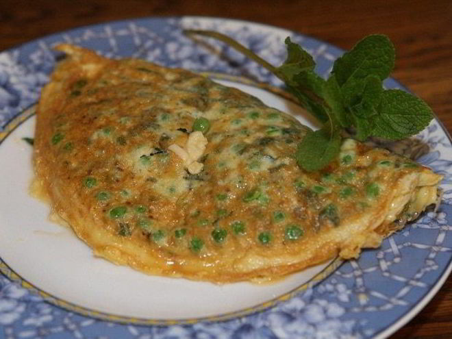 Рецепт омлета с мятой и зеленым горошком