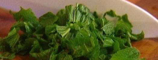 омлет с мятой и зеленым горошком. Шаг 2