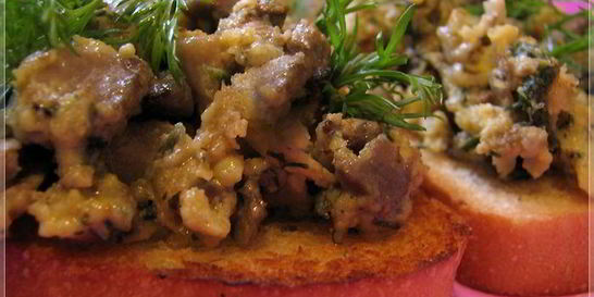 Омлет с печенкой и зеленью