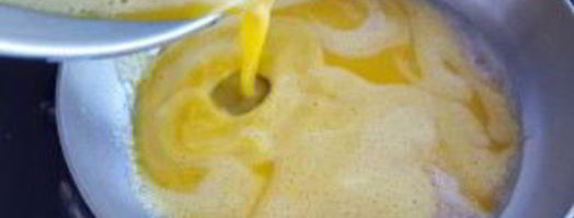 омлет с помидорами и луком. Шаг 3