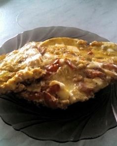 Омлет с помидорами и сельдереем